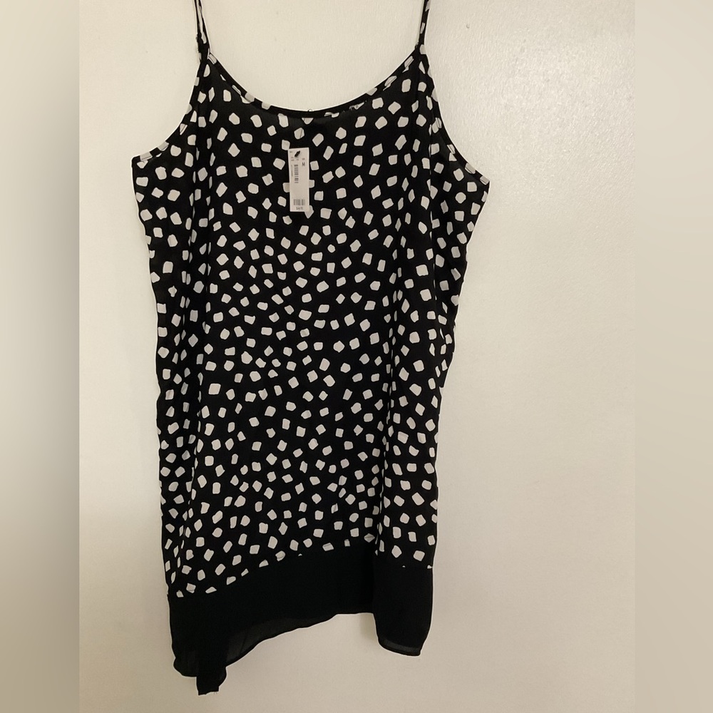 The limited top size M